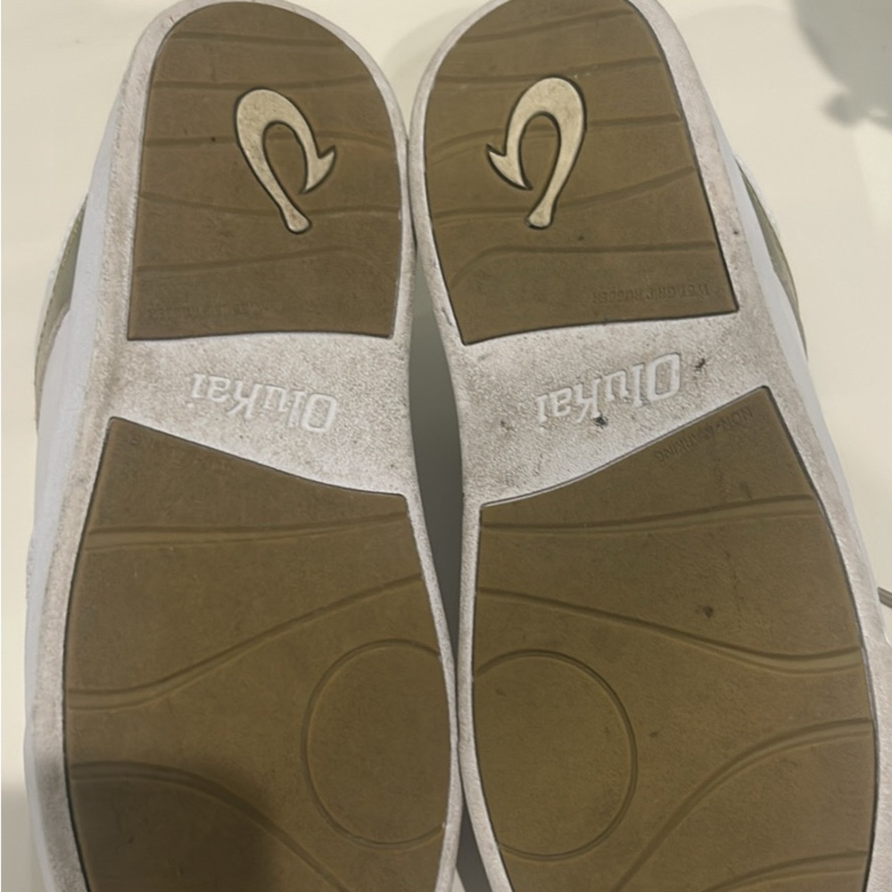 OluKai Ha’upu Sneakers White & Gold 9.5 - Picture 7 of 8
